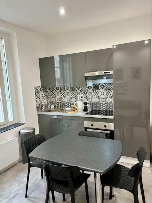 L'Olivier - Calme, Chaleureux, Proche Transports Apartment Лион Екстериор снимка
