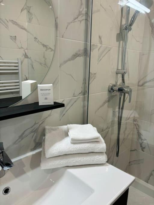 L'Olivier - Calme, Chaleureux, Proche Transports Apartment Лион Екстериор снимка