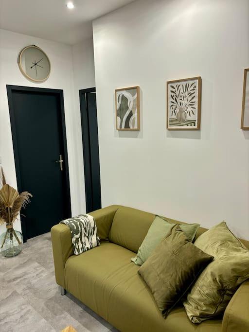 L'Olivier - Calme, Chaleureux, Proche Transports Apartment Лион Екстериор снимка